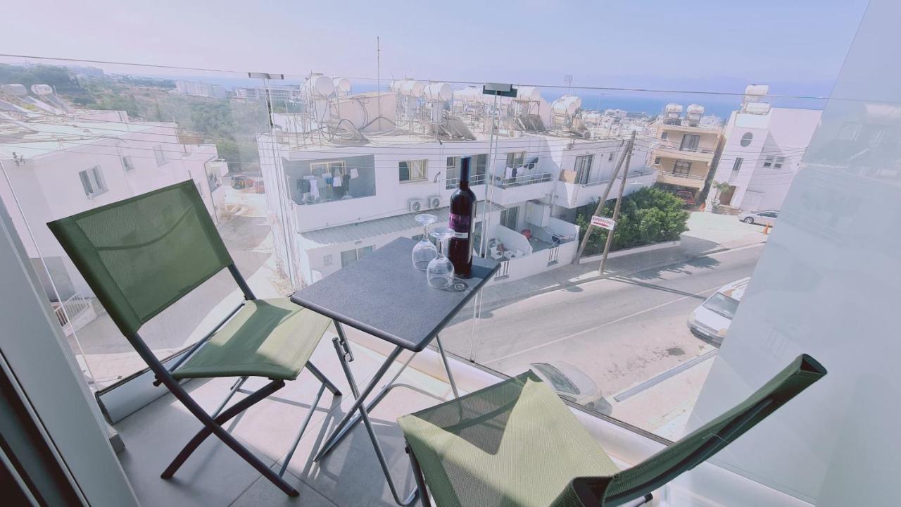Stay Napa Living Studios Ayia Napa Ngoại thất bức ảnh