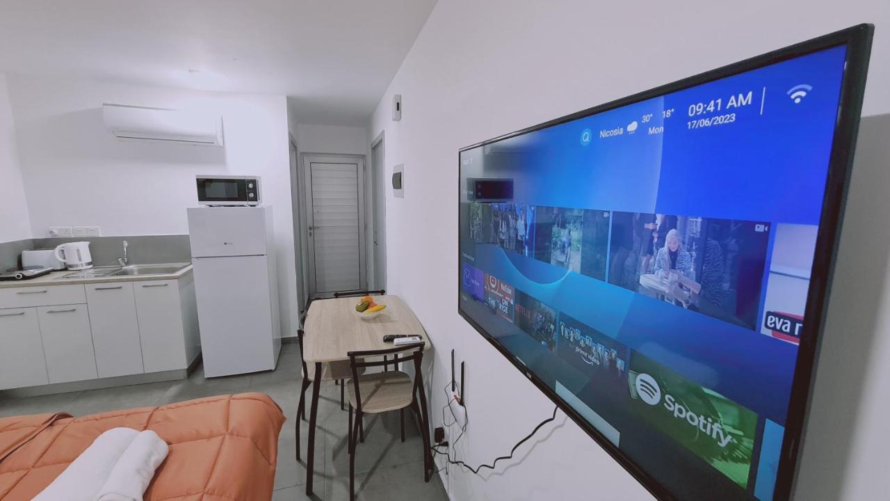 Stay Napa Living Studios Ayia Napa Ngoại thất bức ảnh