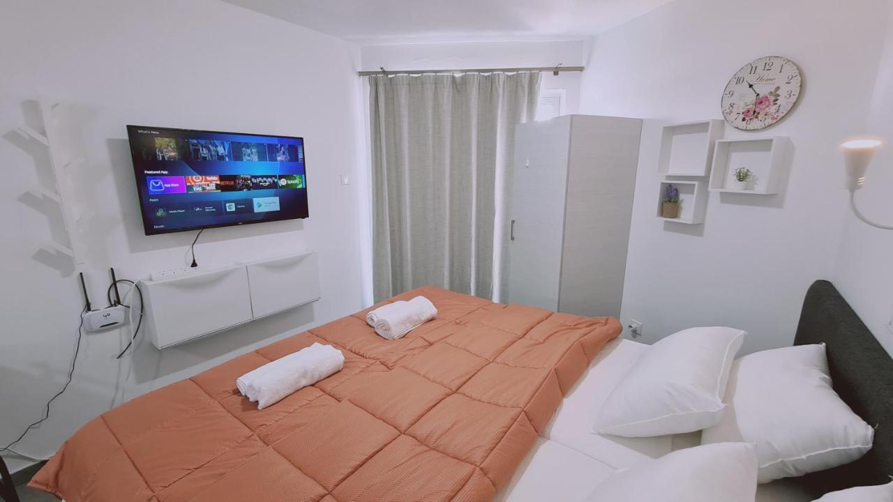 Stay Napa Living Studios Ayia Napa Ngoại thất bức ảnh