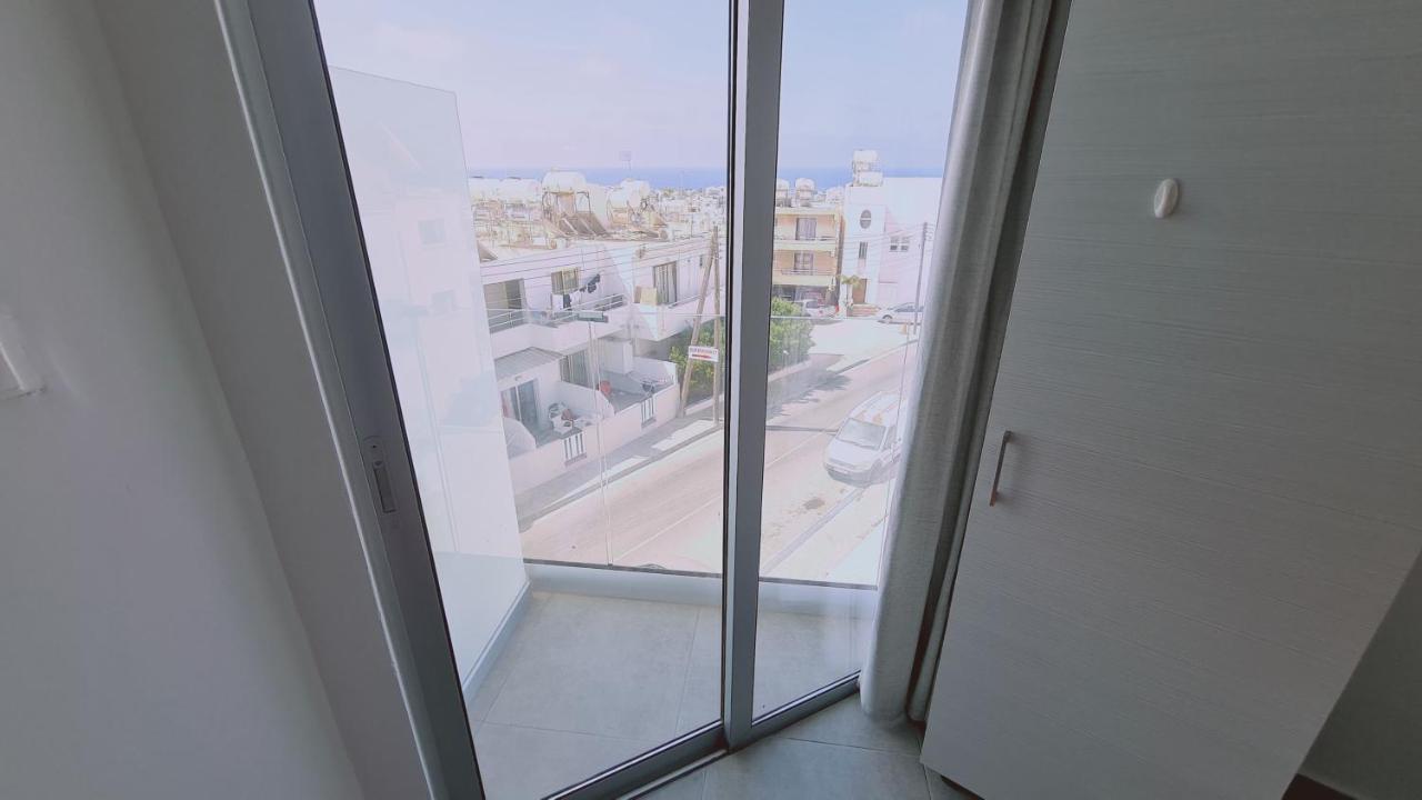 Stay Napa Living Studios Ayia Napa Ngoại thất bức ảnh