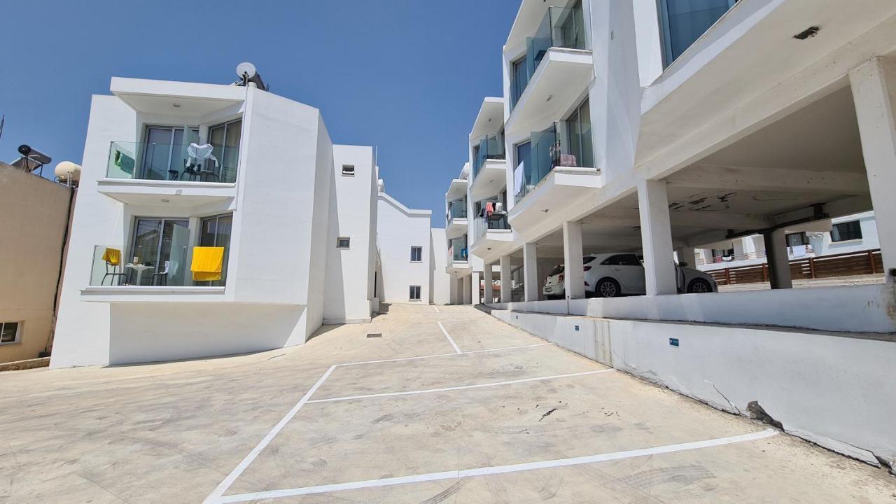Stay Napa Living Studios Ayia Napa Ngoại thất bức ảnh