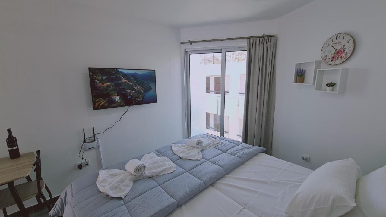 Stay Napa Living Studios Ayia Napa Ngoại thất bức ảnh