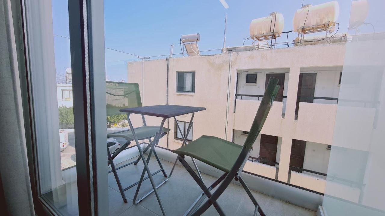 Stay Napa Living Studios Ayia Napa Ngoại thất bức ảnh