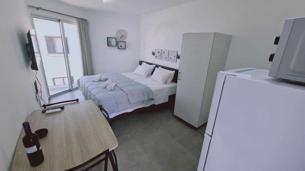 Stay Napa Living Studios Ayia Napa Ngoại thất bức ảnh