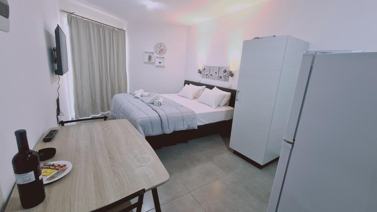 Stay Napa Living Studios Ayia Napa Ngoại thất bức ảnh